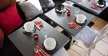 Chaumiere Hotell 2*